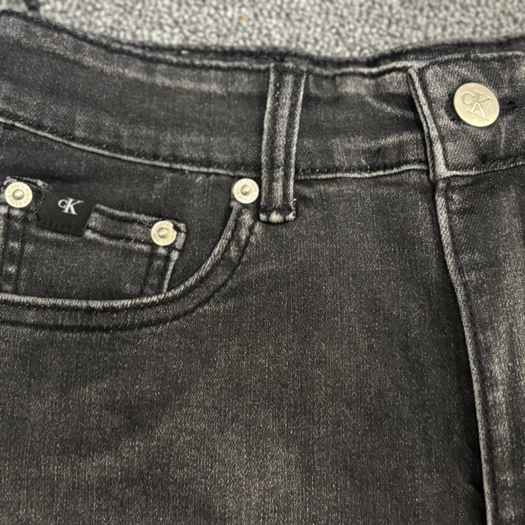 CALVIN KLEIN JEANS BLACK SHORTS
