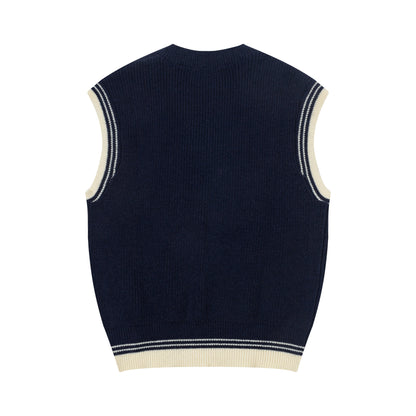 AMI SLEEVELESS V-NECK SWEATER
